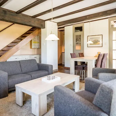 Modern In With Terrace *